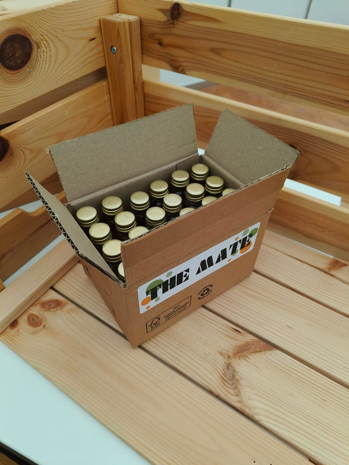 THE MATE Likör mit Koffein Miniatur 2 cl Schweiz – Flasche Detail